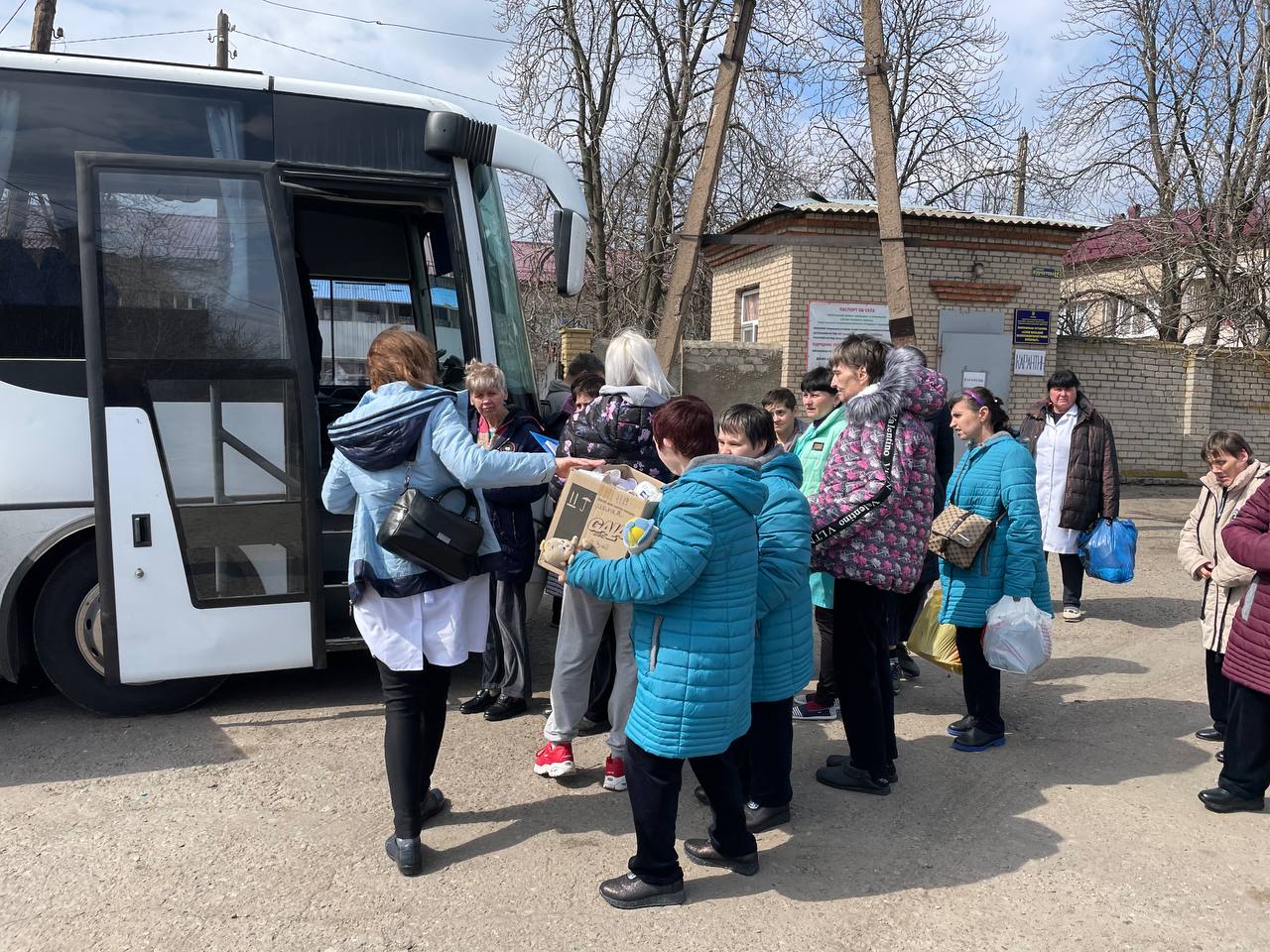 70 people have been transported from the zone of active conflict in the Donetsk region, Slavyansk, to Znamenka, Kirovograd region