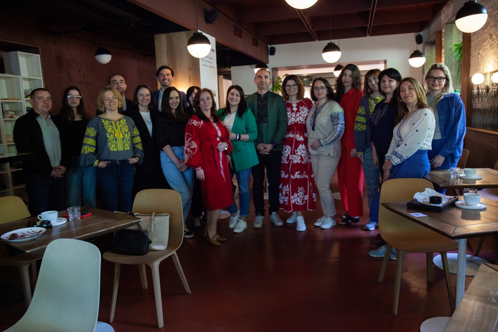 We present a teaser of the partner business breakfast!