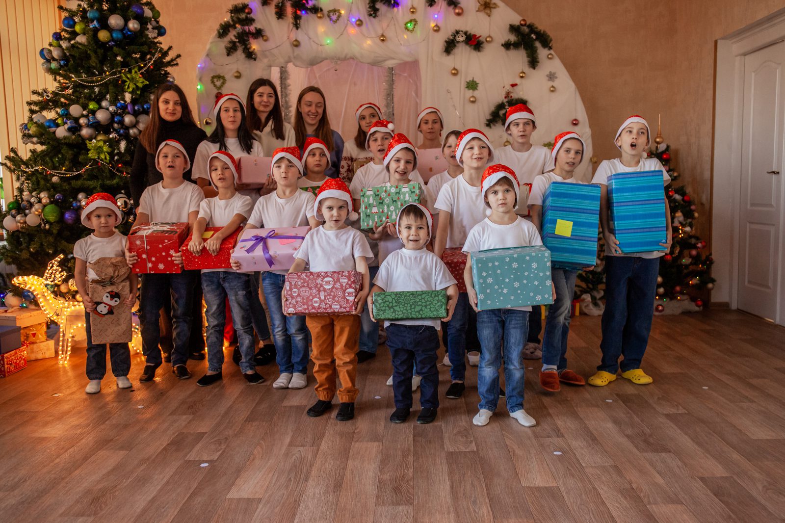 💛 They brought gifts for the holidays to the Kyiv Regional Center for Social and Psychological Rehabilitation of Children "Sezenkiv"