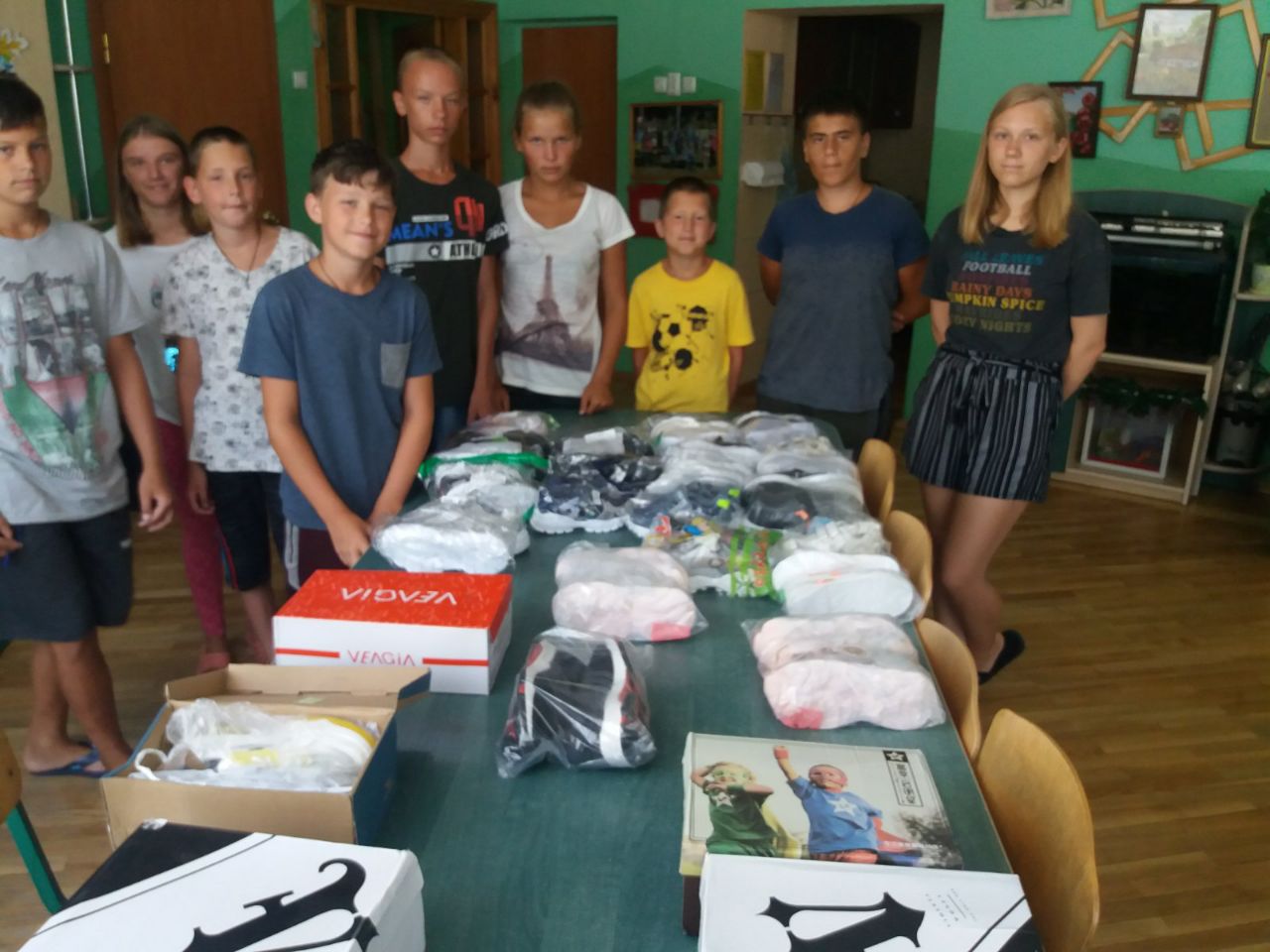 On the occasion of Children's Day, the Pokupon company has organized a baldian campaign on the website